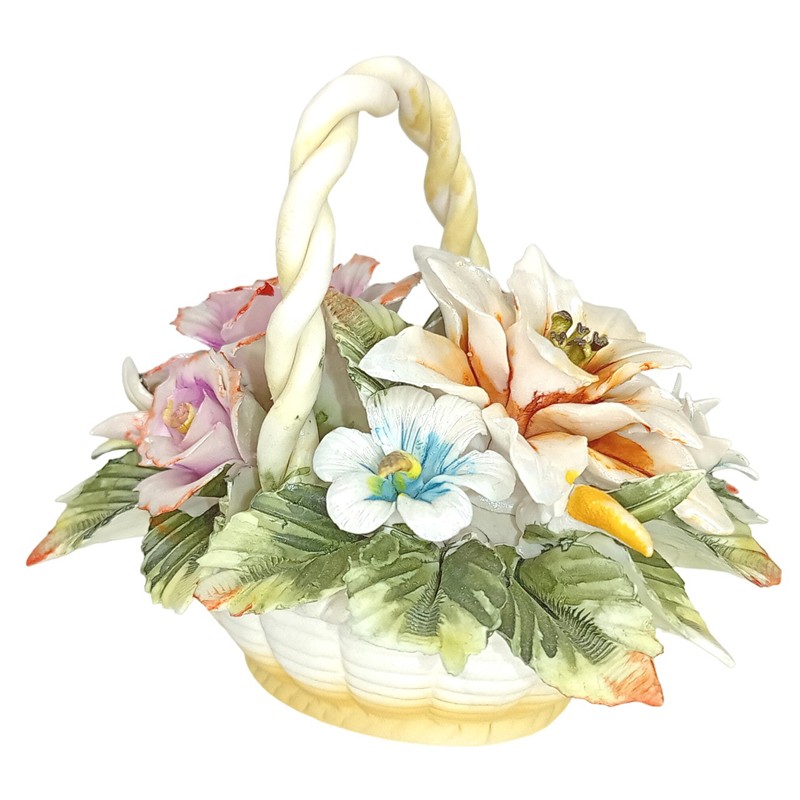 Posliini-kukkakimppu sankakorissa koko L - Image 2